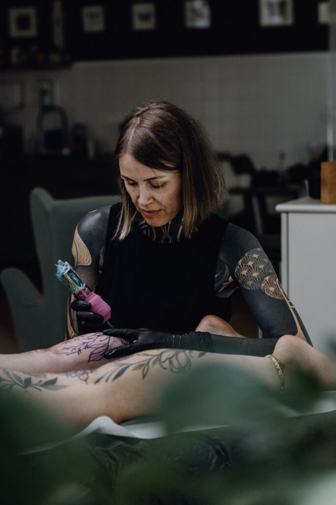 Sandra_Dot_Tattoo_Leipzig_Blackwork_Ornamental-36